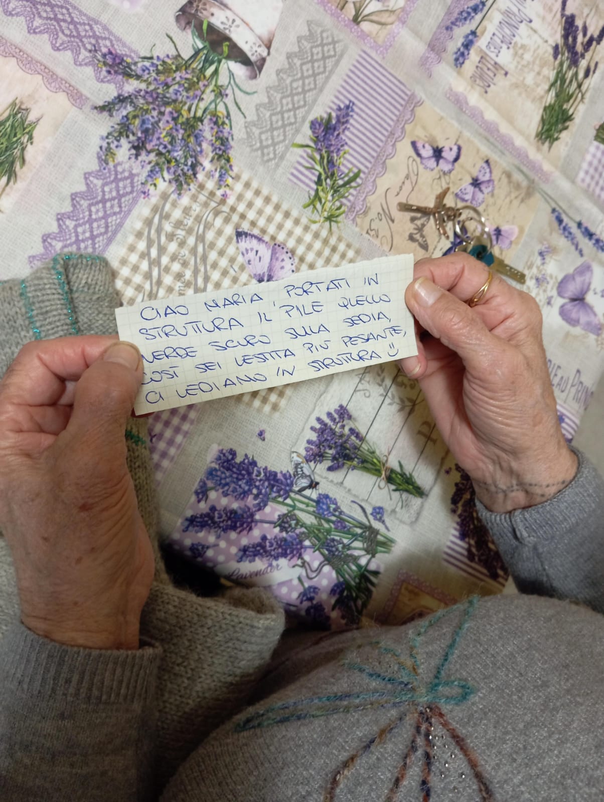 Attivit&agrave; creativa alla casa famiglia Villa Roveglia Lein&igrave;